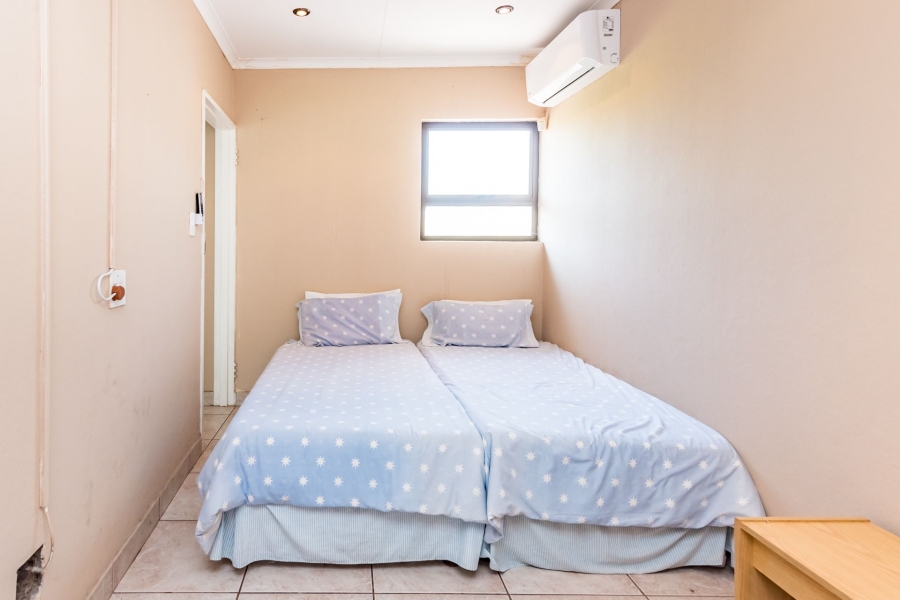 5 Bedroom Property for Sale in Club Milos Estate Free State